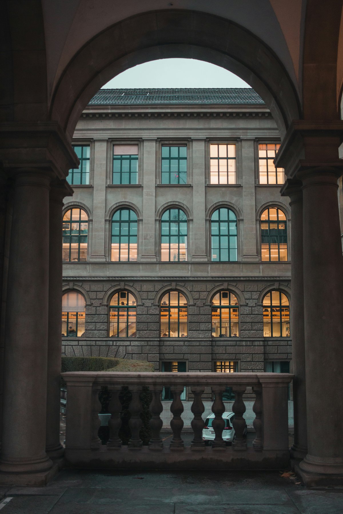 emilie-farris-bZSXq8rIUl8-unsplash